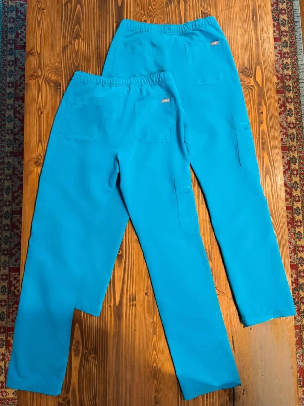 [Bundle] Men's FIGS Cairo Cargo Scrub Pants in Teal - Size Small Regular x2